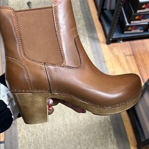 Luggage Leather Ankle Boots